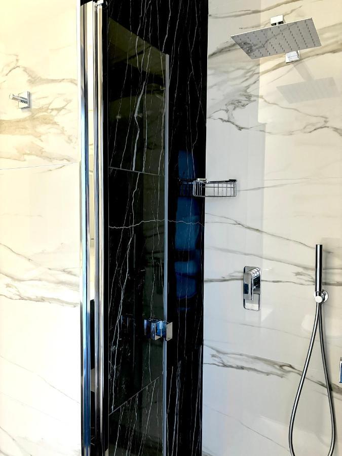 Les Suites Di Adi Apt Μπάρι Εξωτερικό φωτογραφία